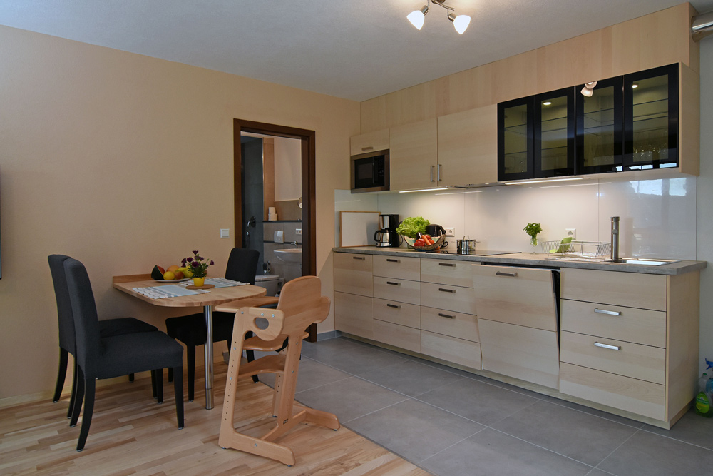 Holiday Apartment Hof Geiger, Kitchen, Purple Cornflower